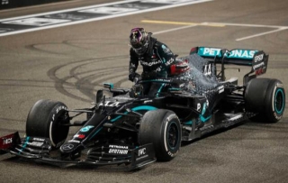 Mercedes Vs. Rivals: A Preview Of The 2024 Racing Season Showdown
