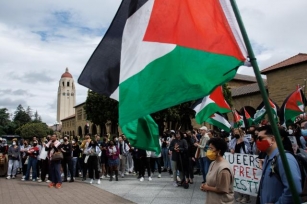 Photos: Stanford, Berkeley Join Nation Wide College Demonstrations Over War In Gaza