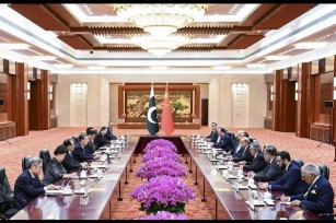 CHINA-BEIJING-ZHAO LEJI-PAKISTANI PM-MEETING (CN)