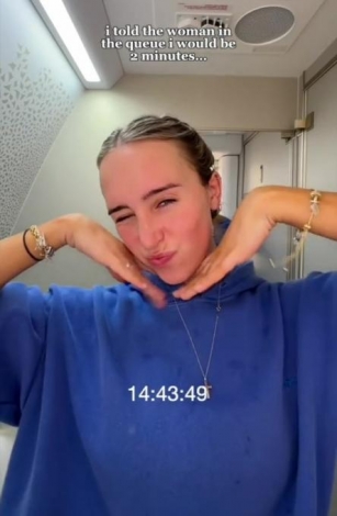 ‘This Isn’t A Flex’ People Slam Influencer For Hogging Aeroplane Loo For 14 Minutes Despite Telling Queue She’d Be Two
