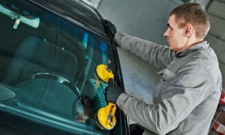 Revive Your Ride: All You Need To Know About Automobile Windshield Glass Replacement