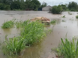 More Than 2000 People Displaced By River Flood In The Central Region