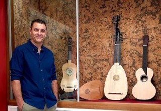 Charla Con El Luthier Paco Dorta, Constructor De Instrumentos  Tradicionales.