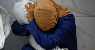 Photos: Image Of Mourning Palestinian Woman Wins World Press Photo Award
