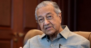 Malaysia’s Mahathir Denies Corruption, Says Most Of His Money ‘now Gone’