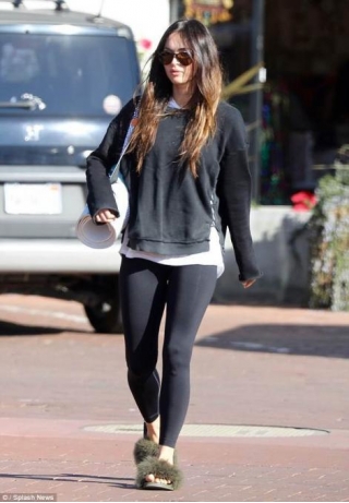 Megan Fox Sports Skintight Leggings While Attending Yoga With Her Mom