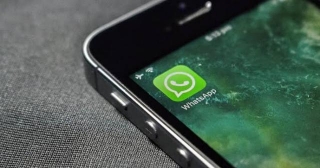 WhatsApp Beta Introducing New Colorless And Minimal UI Design
