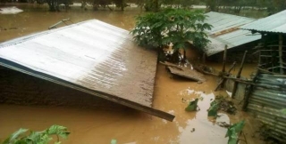 Over 100 Displaced As River Zoka Floods Ukusijoni Sub-County