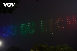 Impressive Drone Light Show Enthralls Visitors In Hanoi