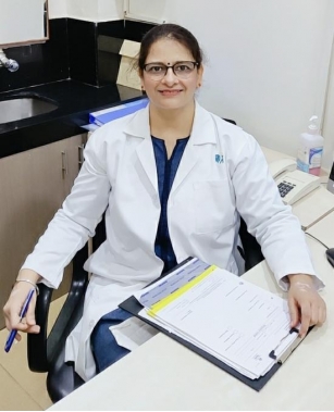 Breast Cancer Surgeon Dr Rajinder Kaur Saggu-1