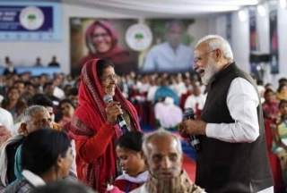 Messiah Of The Poor? Modi 'successfully' Trading Poverty In The Market Of Bhogvad