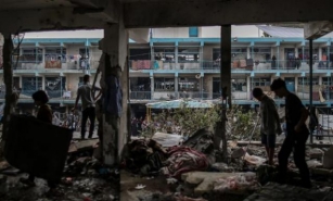 Al Menos 35 Muertos En Un Ataque Israelí En Una Escuela De La ONU En El Centro De Gaza