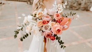 150 Best Lush Wedding Bouquets For Brides In 2024
