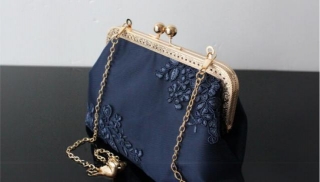 25 Best Navy Coco Style Kiss Lock Bag For Wedding
