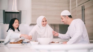 Menjaga Kesehatan Selama Bulan Ramadan: Tips Dan Panduan Penting
