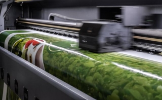 The Ins And Outs Of Custom Large Format Printing: A Comprehensive Guide