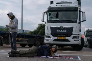 Israeli Protesters Are Blocking Humanitarian Aid To Gaza