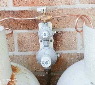 How To Stop Gas Leaking From Your Regulator Vent - Quick Fix