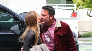 Jennifer Lopez And Ben Affleck Share Kiss After This Is Me Now Tour Cancelation  Entertainment Tonight