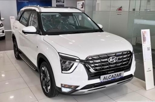 Hyundai Alcazar Gets Up To Rs 70,000 In Discounts This Month