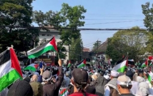 Demo di Gedung DPRD Jabar, Massa Serukan Kemerdekaan Palestina