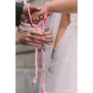 A Comprehensive Guide To Handfasting Ceremonies