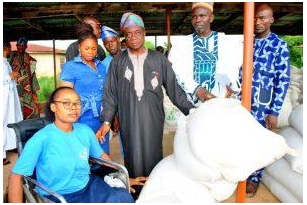 Kwara Govt Distributes 18,000 Bags Of Maize, Sorghum To Indigents