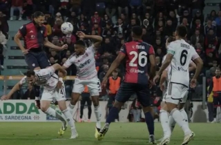 Own Goal Helps Juventus Come From Two Goals Down To Draw At Cagliari