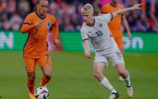 Dutch thrash Iceland 4-0 in warm-up but De Jong out of Euros