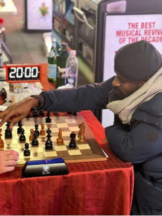 Chess: Tunde Onakoya Undefeated After 20 Hours, Gets Over $26K Donations
