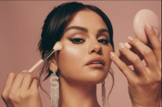 Is Selena Gomez The Next Beauty Billionaire? Rare Beauty, Worth Around $2 Billion