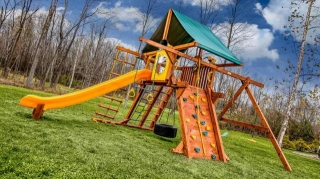 Tips For Buying Swing Sets & Playsets In Phoenix: What To Know Before Buying Outdoor Playground Equipment