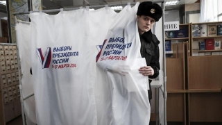Daily Newsletter : Russians Head To Polls For Day 2 Of Election Marred By Attacks, Acts Of Protest