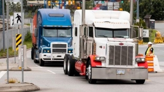 Training For New Truckers Must Extend Beyond School, Experts Say | CBC News