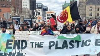 Demonstrators March Through Ottawa, Call For End To Plastic Pollution | CBC News