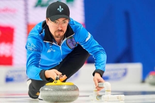 Saunders, Powers Open Mixed Curling Championship With 6-5 Win