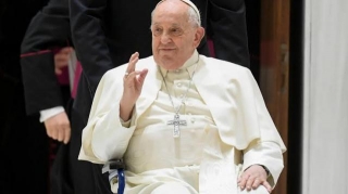 Pope Francis Calls For Gaza Ceasefire And Hostage Release In Easter Sunday Address.