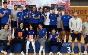 F.C. do Porto Boxe - Os Dragões conquistaram 12 medalhas, nove das quais de ouro, e foram eleitos a melhor equipa de formação da competição. Mafalda Vieira foi ainda distinguida como melhor atleta feminina de formação entre os 260 atletas da prova que decorreu neste fim de semana.