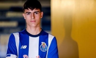 F.C. Do Porto Sub 15 Futebol - Rodrigo Teixeira, Central De 14 Anos Chegou Esta Temporada Do Boavista E Já Contribuiu Com Golos E Assistências.
