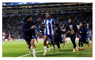 Liga dos Campeões: F.C. do Porto 1 vs Arsenal 0 - FC Porto venceu o Arsenal na primeira mão dos “oitavos” da Champions e vai em vantagem para Londres.