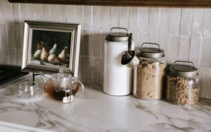 Top 9 Ways on How to Decorate Kitchen Counters