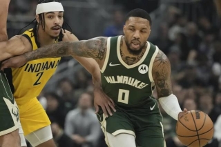 Bucks Triumph Without Giannis: Lillard's 35-Point Masterclass Leads Playoff Opener Victory