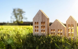UK Housebuilders Regain Confidence in Land Market As Outlook Brightens
