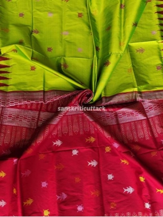 Transform Your Style With Timeless Traditional Sarees