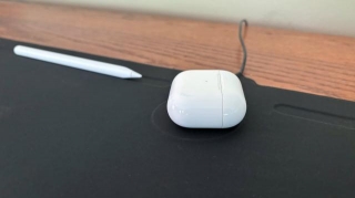 Trendy Desk Mat Comes With Built-in Wi-fi Charging [Review]