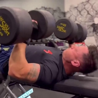 Mesut Ozil Shows Off His Incredible Body Transformation In New Video As The Former Arsenal Star Lifts Two 50kg Weights During Workout