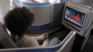 United Airlines Launches First Media Network