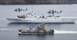 Royal Navy Attack Helicopters Hunt Foes In Norwegian Fjord Exercise
