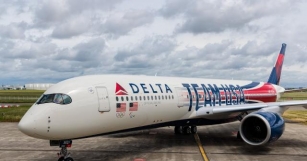 Delta Unveils Special Team USA Livery Jet
