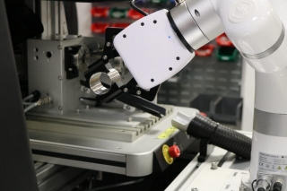 Lotus Laser Showcases Cutting-Edge Automated Cobot System